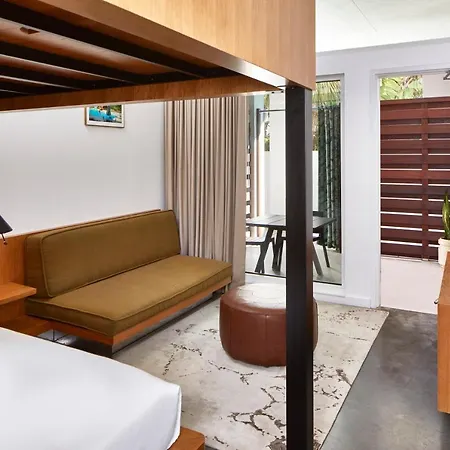 萨拉索塔现代酒店（The Sarasota Modern，A Tribute Portfolio Hotel）外部照片