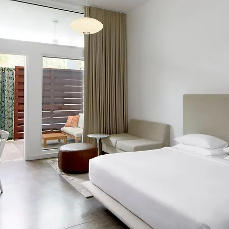 萨拉索塔现代酒店（The Sarasota Modern，A Tribute Portfolio Hotel）外部照片