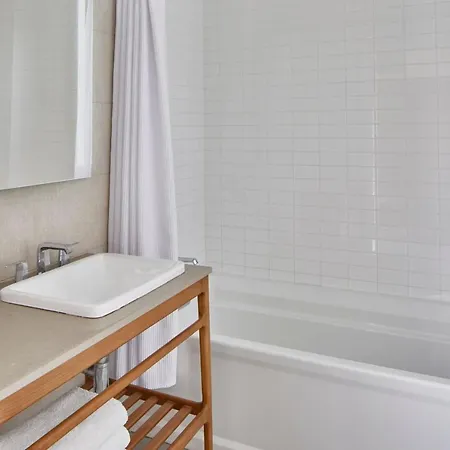 萨拉索塔现代酒店（The Sarasota Modern，A Tribute Portfolio Hotel）外部照片